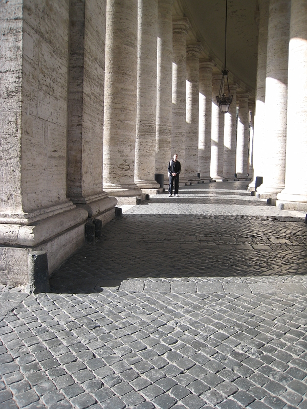 IMG_2308.JPG - Dan out in front of the Vatican, the next morning.  Those are some big-ass columns.